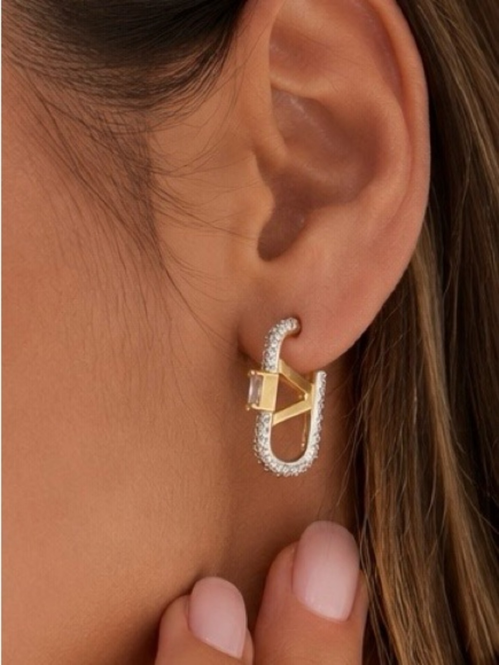 Luxury Crystal Initial “V” Earrings – Gold Tone CZ Letter V Studs | ✨